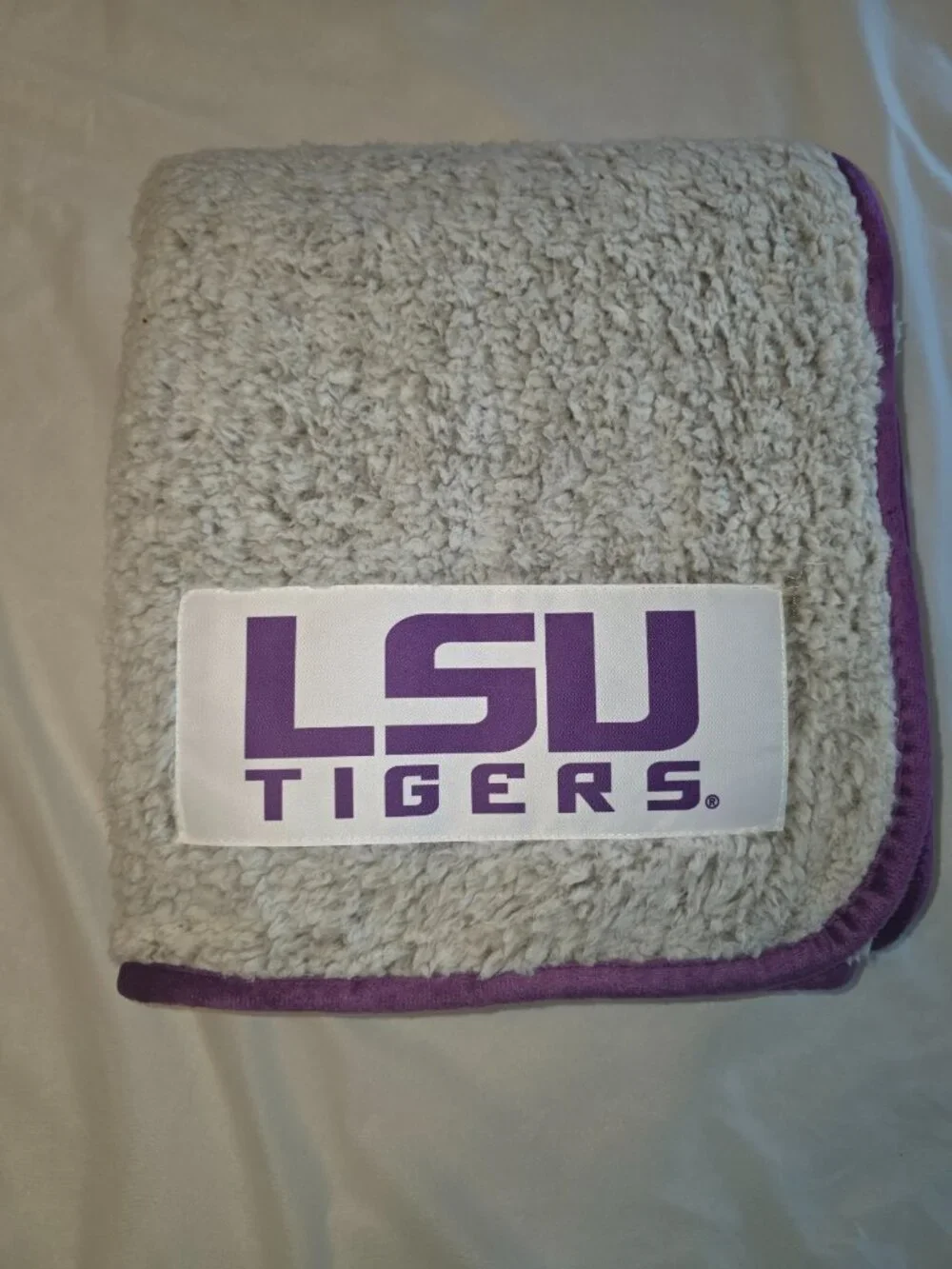 LSU Tigers Frosty Fleece Throw Blanket 50 by 60 Sherpa Blanket‎ Stitched Gray